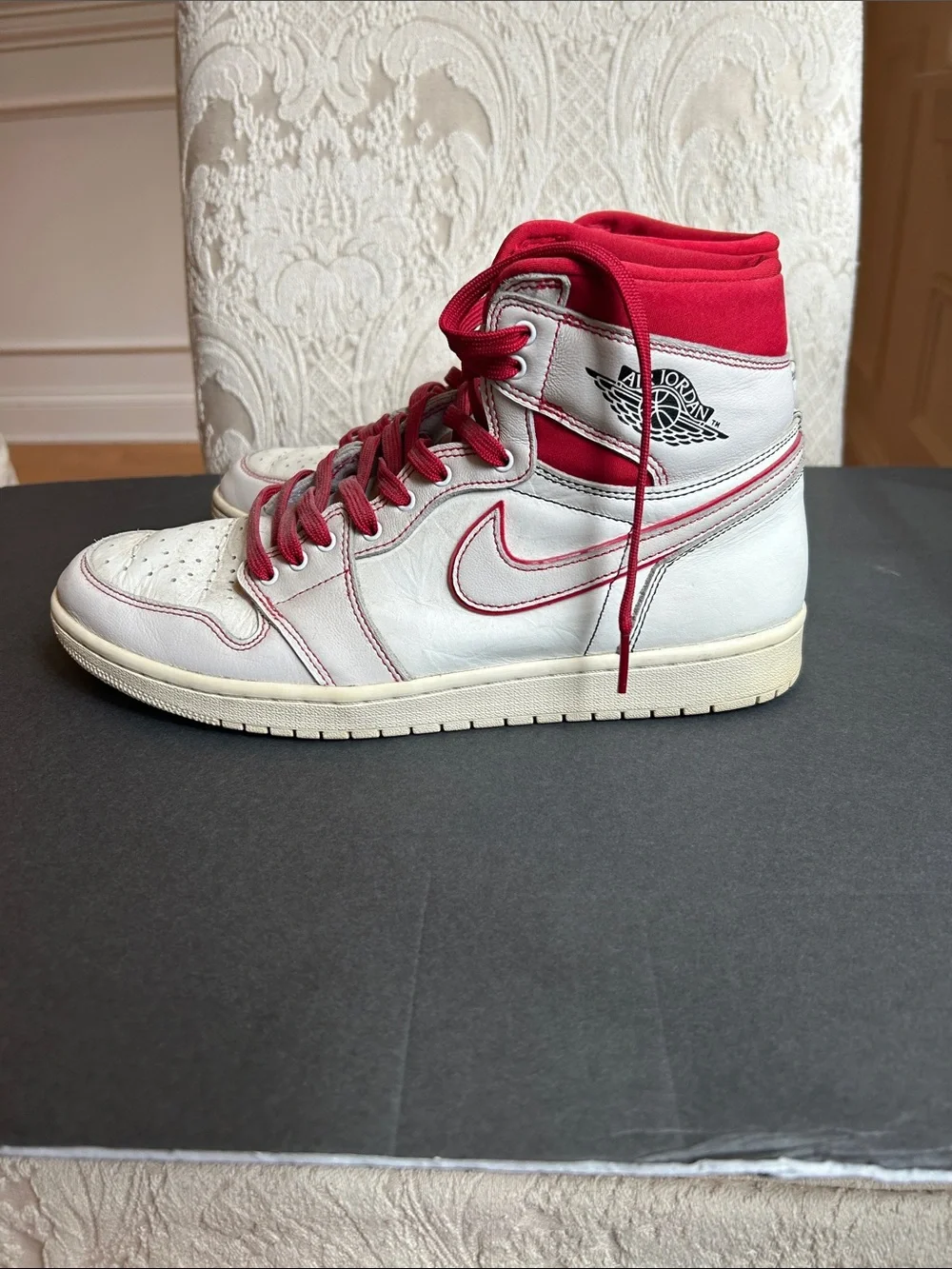 Jordan 1 Retro High OG - White/Red